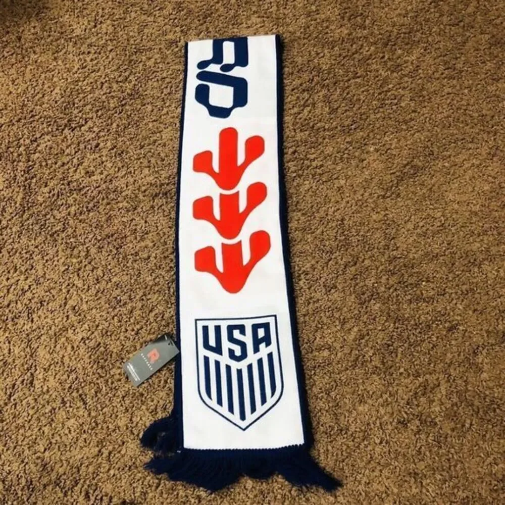 Ruffneck USMNT Soccer Scarf‎ Only Forward USA Crest Navy White Red Knit NWT